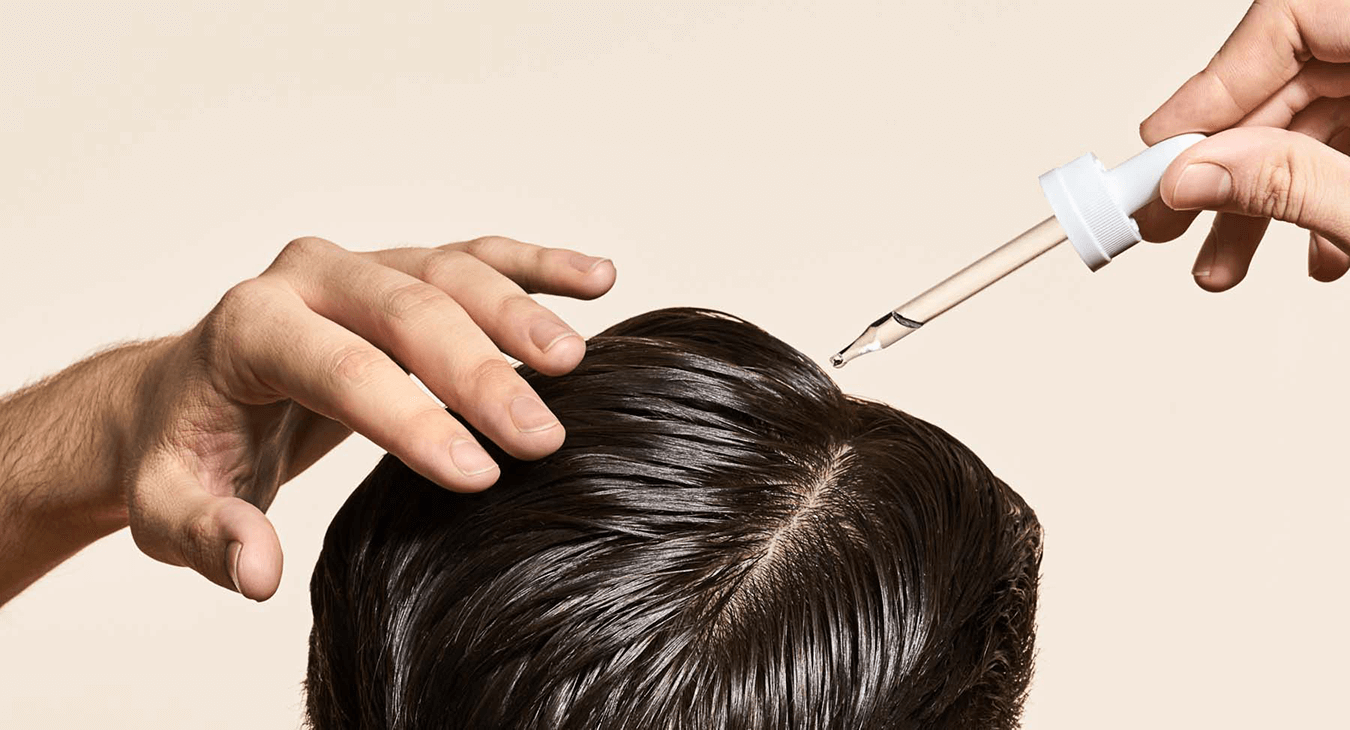 Applying minoxidil